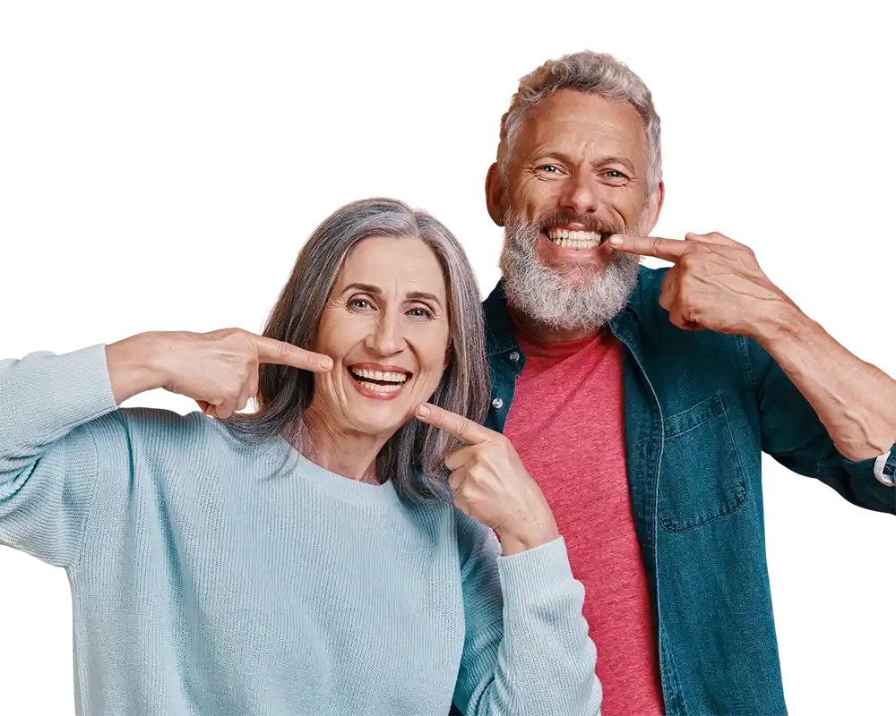 Pareja señalando sus implantes.
